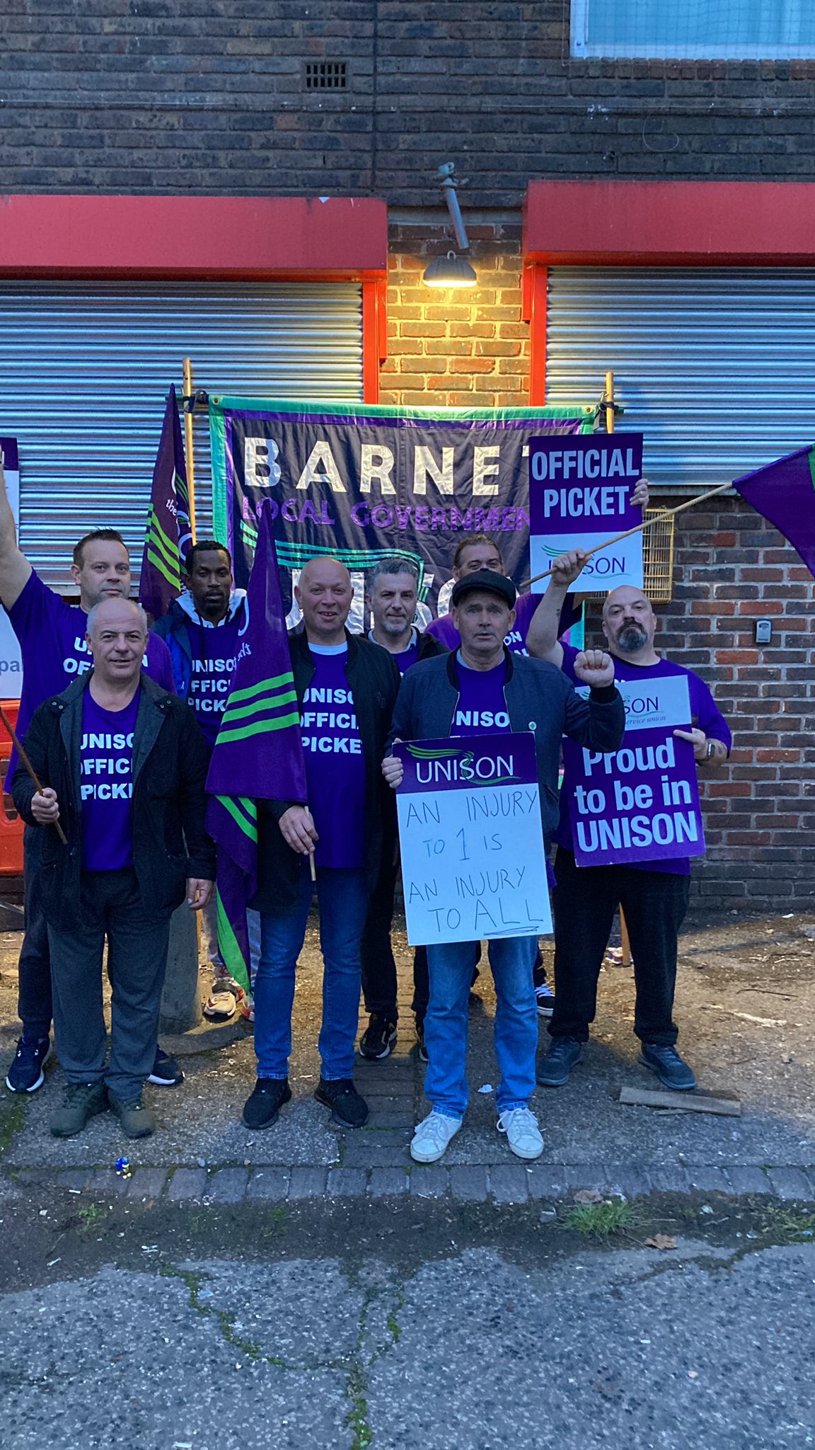 Day 10 Strikers picket line UNISON